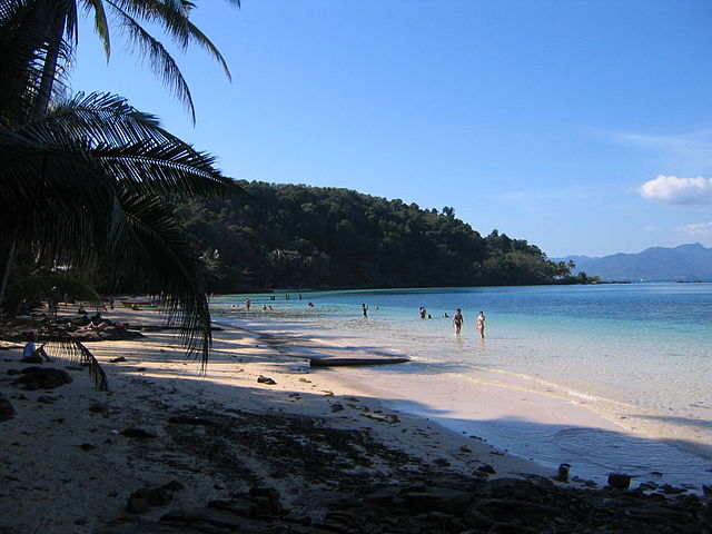 Koh Wai is a pristine and tranquil island situated in the Gulf of Thailand, near the well-known tourist destinations of Koh Chang and Koh Kood. 