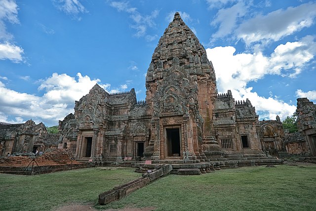 Phanom Rung Castle, also known as Prasat Hin Phanom Rung, is a Khmer temple complex located in the Buriram Province of Thailand.
