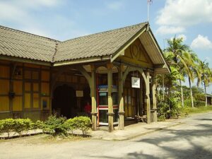Notably, Kantang Railway Station holds the distinction of being the only railway station in Thailand that is directly adjacent to the sea.