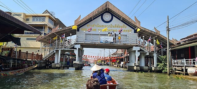 Damnoen Saduak Floating Market is a beautiful century-old market that showcases the country's rich culture.