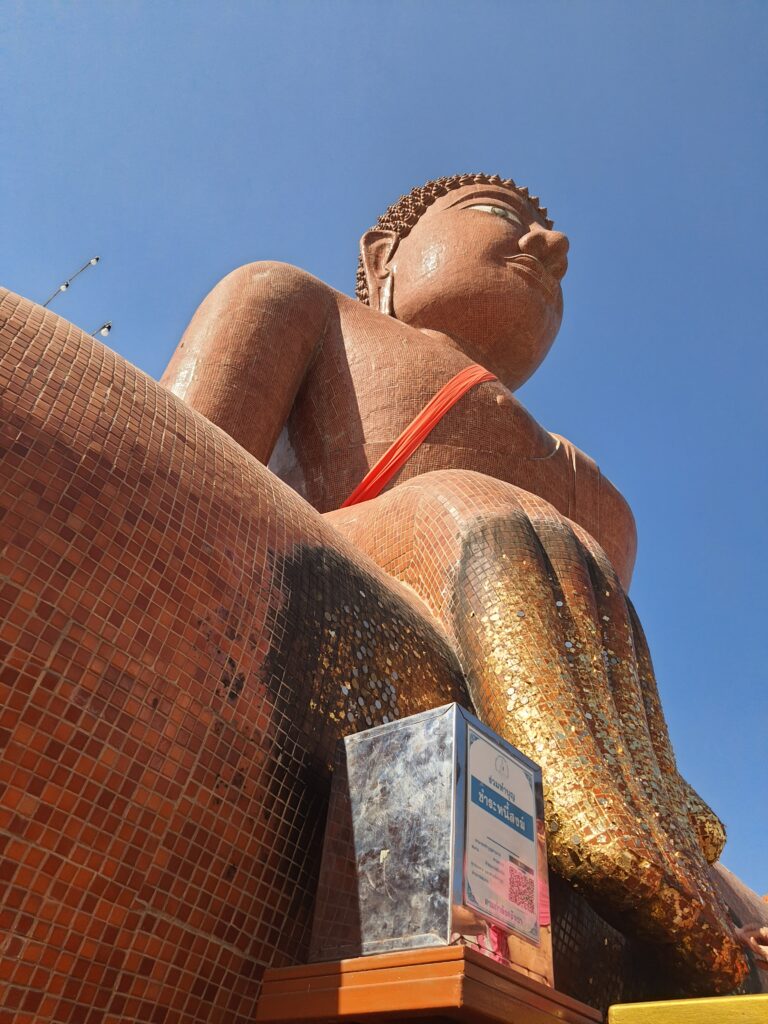  Luang Pho Somwang Buddha statue in the posture of Maravichai Or startle the devil, build bricks and cement, cover with mosaic tiles.