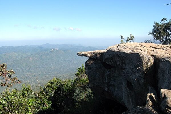 Pha Sud Phaendin, Chaiyaphum: Thailand's Cliff of Tranquility and Natural Beauty